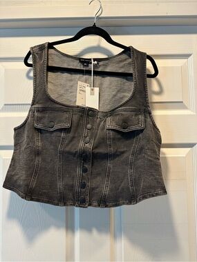 Good American Black Washed Denim Cropped Vest